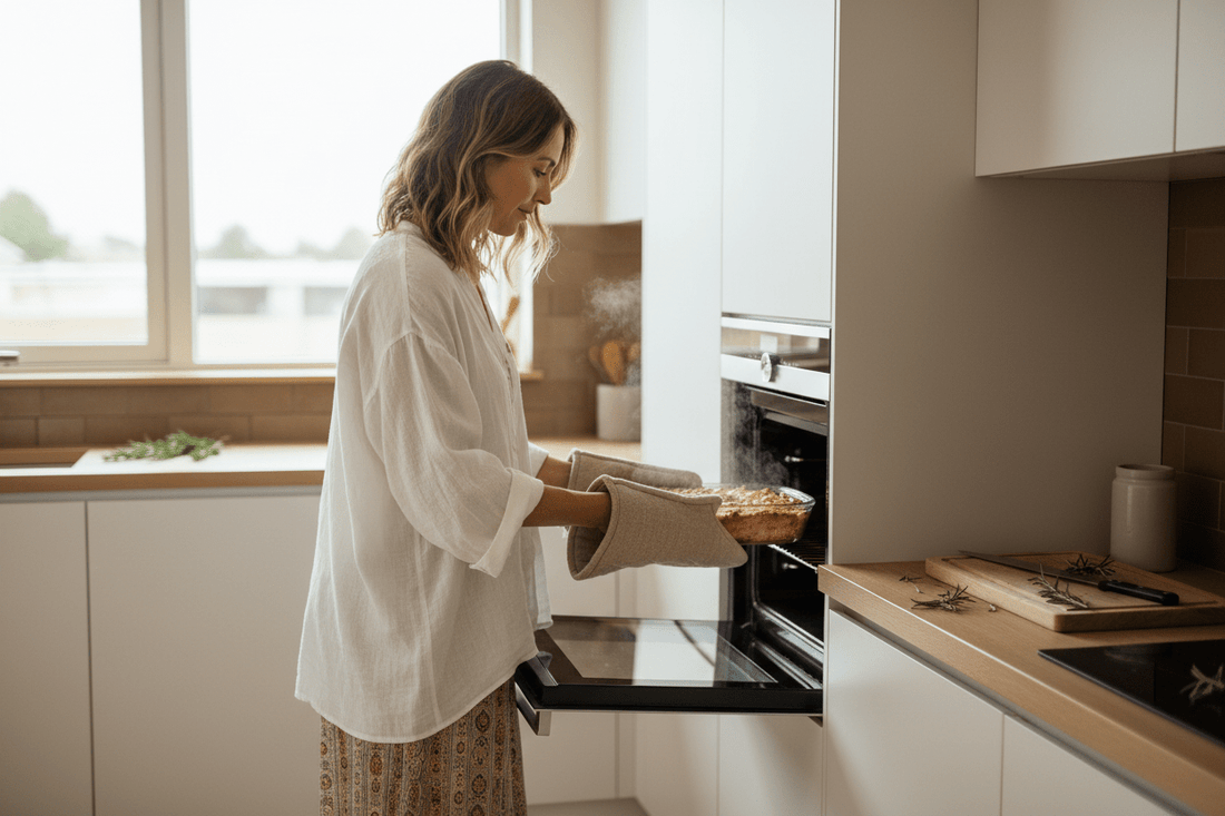 Manique ou gant de cuisine : lequel protège vraiment du four ? - Minimaliste Lab