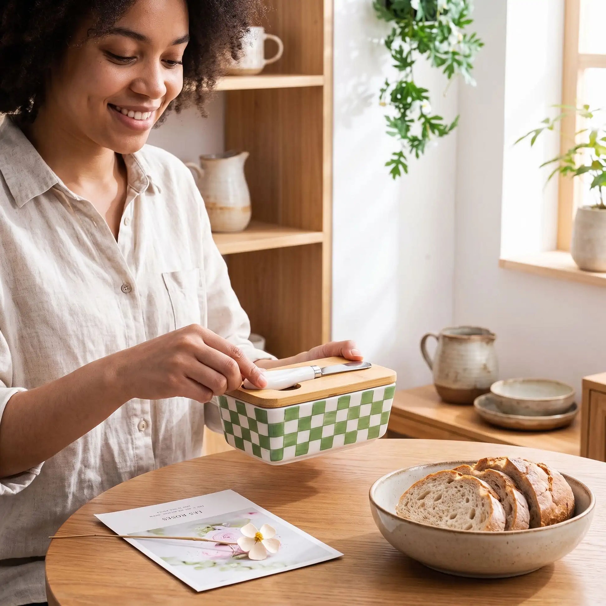 beurrier rustique céramique lifestyle table MinimalisteLab