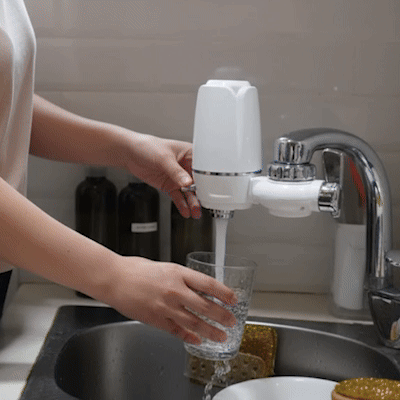 filtre eau robinet purification instantanée animation MinimalisteLab