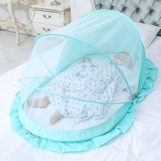 Moustiquaire lit bébé