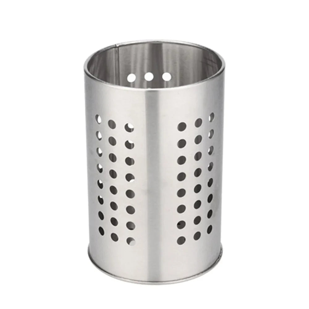 porte ustensiles inox avec spatules et cuilleres sur plan de travail cuisine lumineuse minimaliste