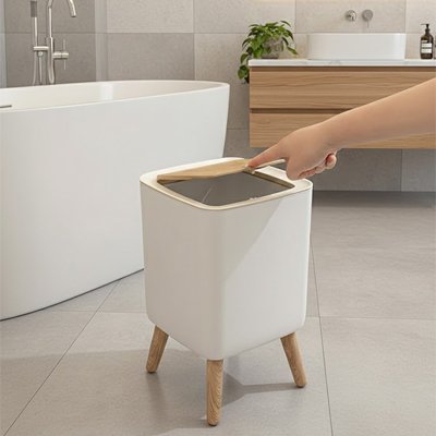 Poubelle salle de bain