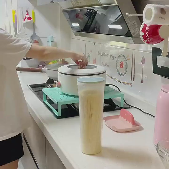 Démonstration boîte alimentaire hermétique fraîcheur