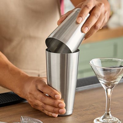 Shaker cocktail 