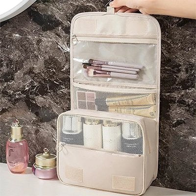 trousse de toilette voyage ultra-compacte lifestyle valise MinimalisteLab