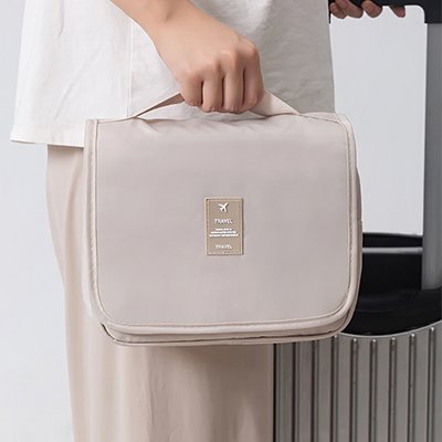 trousse de toilette voyage ultra-compacte contexte voyage MinimalisteLab